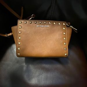 Michael Kors crossbody tan